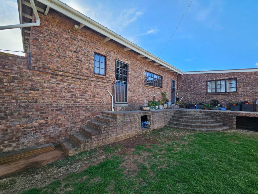 5 Bedroom Property for Sale in Fairbridge Heights Eastern Cape
